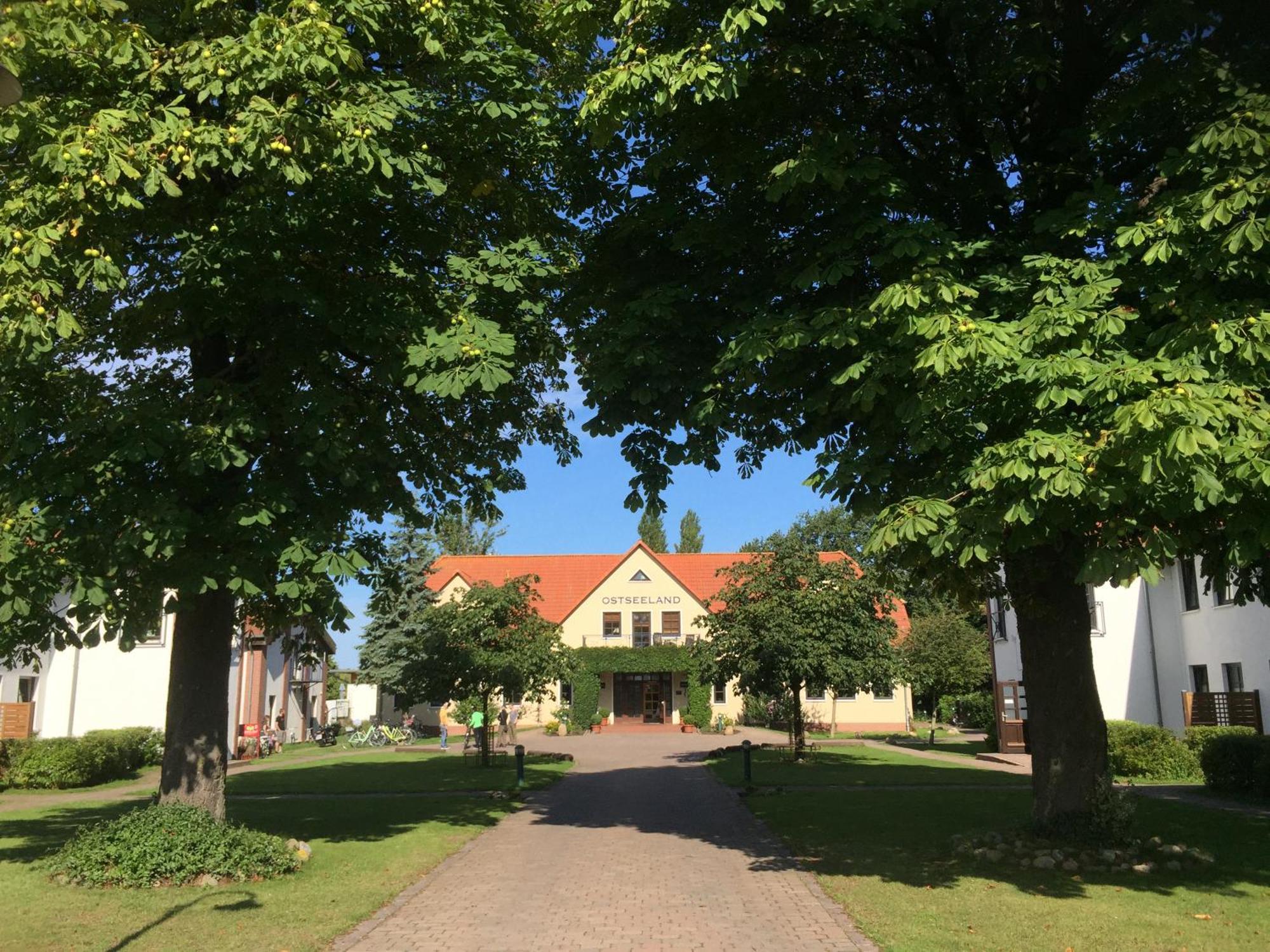 Hotel Ostseeland Rostock Bagian luar foto